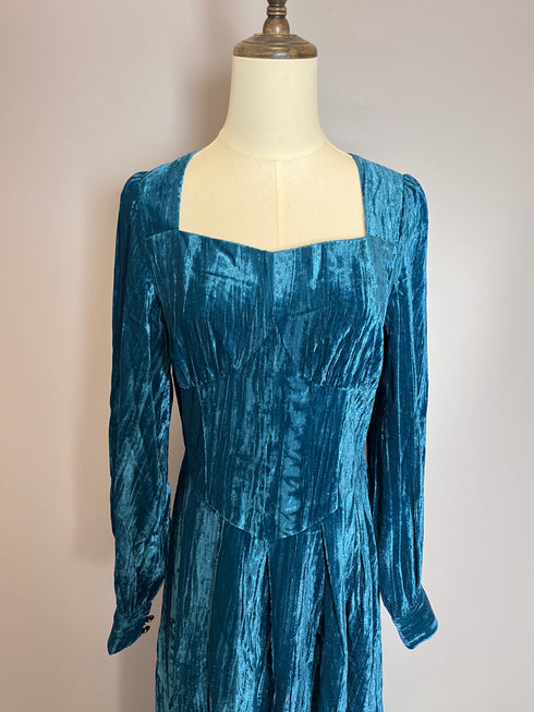 Gothic Blue Medieval Velvet Dress with Floral Corset and Long Sleeves – Gothic Medieval Dress Plus Size